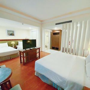 Habitación Familiar Superior con 2 Camas Individuales